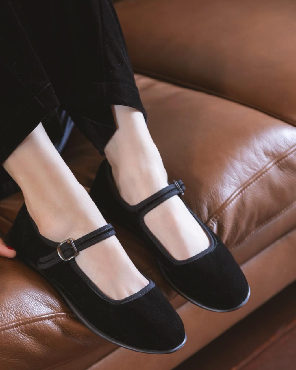 Caviar Black